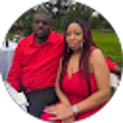 Profile photo of Carolyn & Brandon Collins