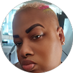 Profile photo of Tracie Elle