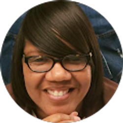 Profile photo of Dee Lyons