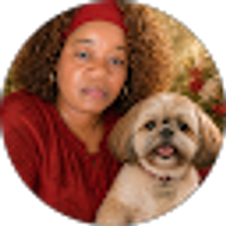 Profile photo of Vivian Hardin