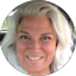 Profile photo of Vicki Beach