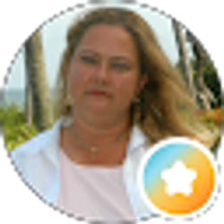 Profile photo of Rebecca Combs