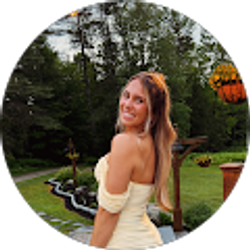 Profile photo of Janelle Wiesemann