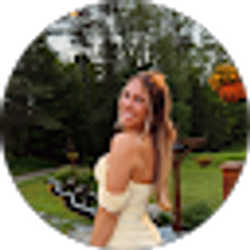 Profile photo of Janelle Wiesemann