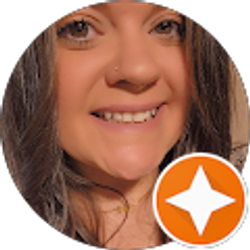 Profile photo of Ashleigh Ivey