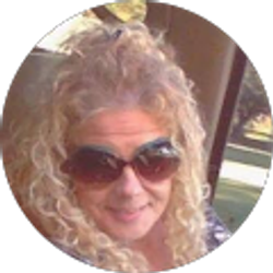 Profile photo of Lisa Gahagan