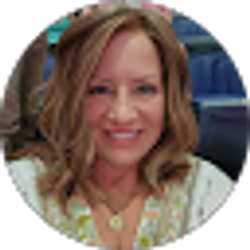 Profile photo of Shannon Ralph