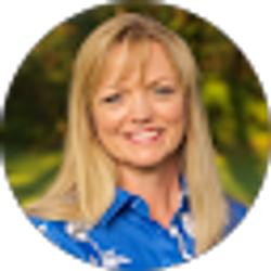 Profile photo of Lynda Lunn