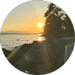 Profile photo of ria thomas