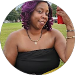 Profile photo of Chrissy E (BADDESTVAGIRL)