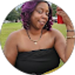 Profile photo of Chrissy E (BADDESTVAGIRL)