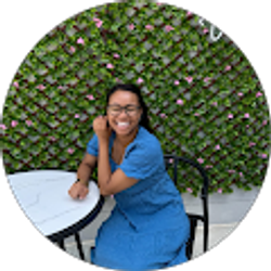 Profile photo of Mia Smith