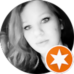 Profile photo of Robin McDaniel