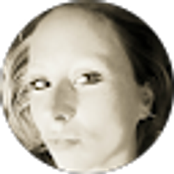 Profile photo of Holly Nicole