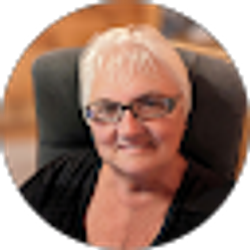 Profile photo of Debi Davis