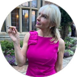 Profile photo of Alla Laux