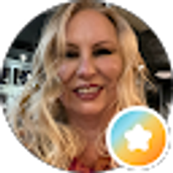 Profile photo of Sarah Walczynski