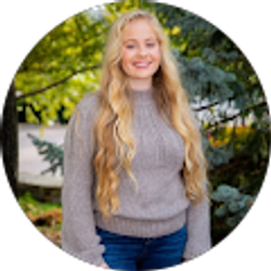 Profile photo of Lexie Burns