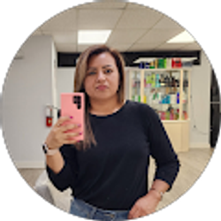 Profile photo of Karina Reyes