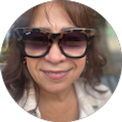 Profile photo of Luz Banuelos