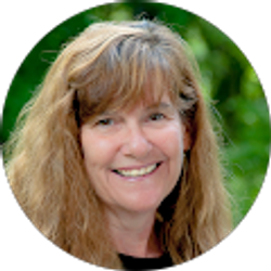 Profile photo of Holly Hillsgrove