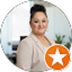 Profile photo of Car Grij