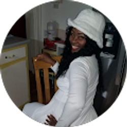 Profile photo of Lisa Arnold