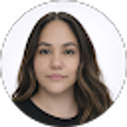 Profile photo of Vale C.