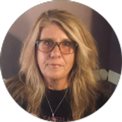 Profile photo of Helen Wos