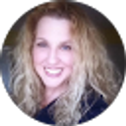 Profile photo of Julia Ekstrom