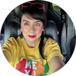 Profile photo of Mona Raynor