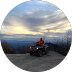 Profile photo of Andrew Holzli