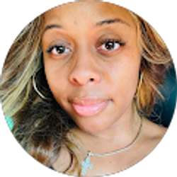 Profile photo of Alexis Agee