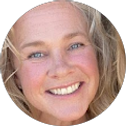 Profile photo of Leslie Bailey-Guzman