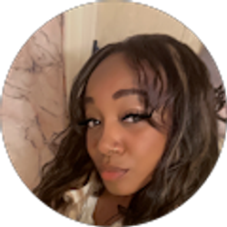 Profile photo of Tiffany Holt