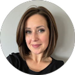 Profile photo of Miranda Sharpnack