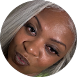 Profile photo of Vivian Newman