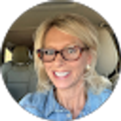 Profile photo of Tracy Farnie