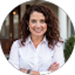 Profile photo of Sara Pool