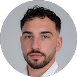 Profile photo of Zachary Dingee