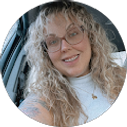 Profile photo of Courtney Vestal