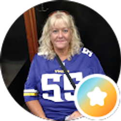 Profile photo of Stacy Maniak