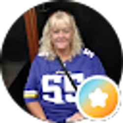 Profile photo of Stacy Maniak