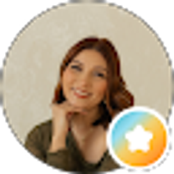 Profile photo of Ana Vee