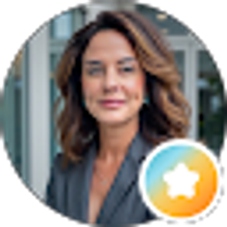 Profile photo of Lyndsey Normand