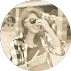 Profile photo of Lindsey Moreno