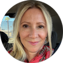 Profile photo of Jenny Van Huisen