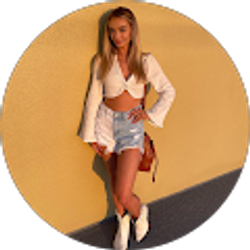 Profile photo of Hailey Collins