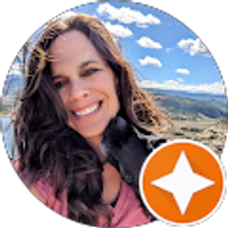 Profile photo of Jennifer Manhoff