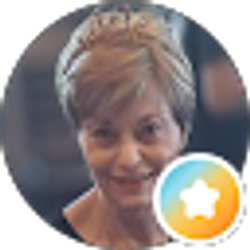 Profile photo of Gayle Tichauer